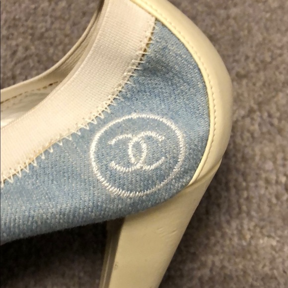 Chanel lightBlue fabric with patent spectator pump - Picture 7 of 8